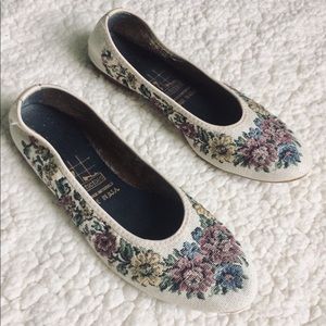 🌿Needlepoint Floral Ballerina Flats